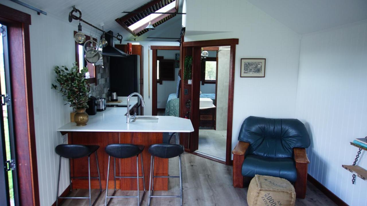 The Hut 56 Villa Whitianga Bagian luar foto
