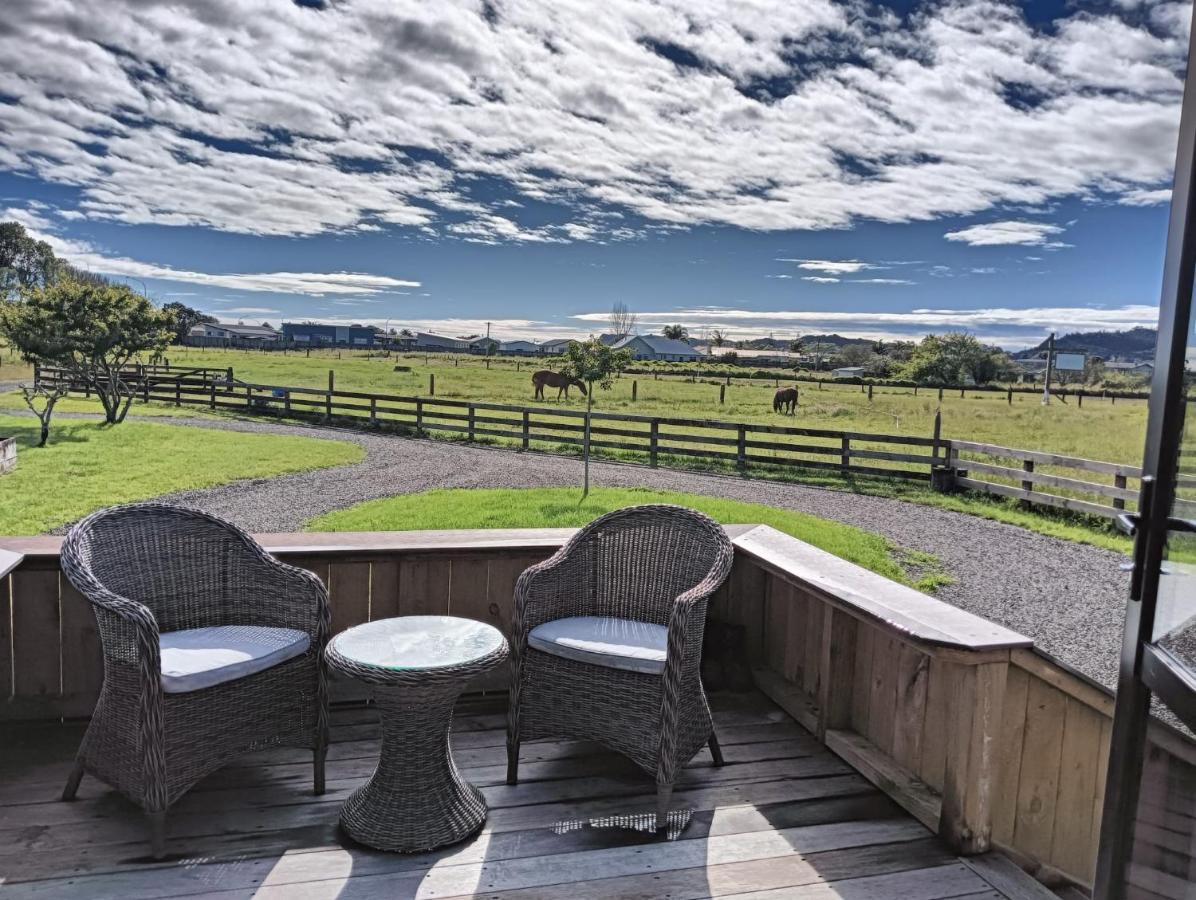 The Hut 56 Villa Whitianga Bagian luar foto