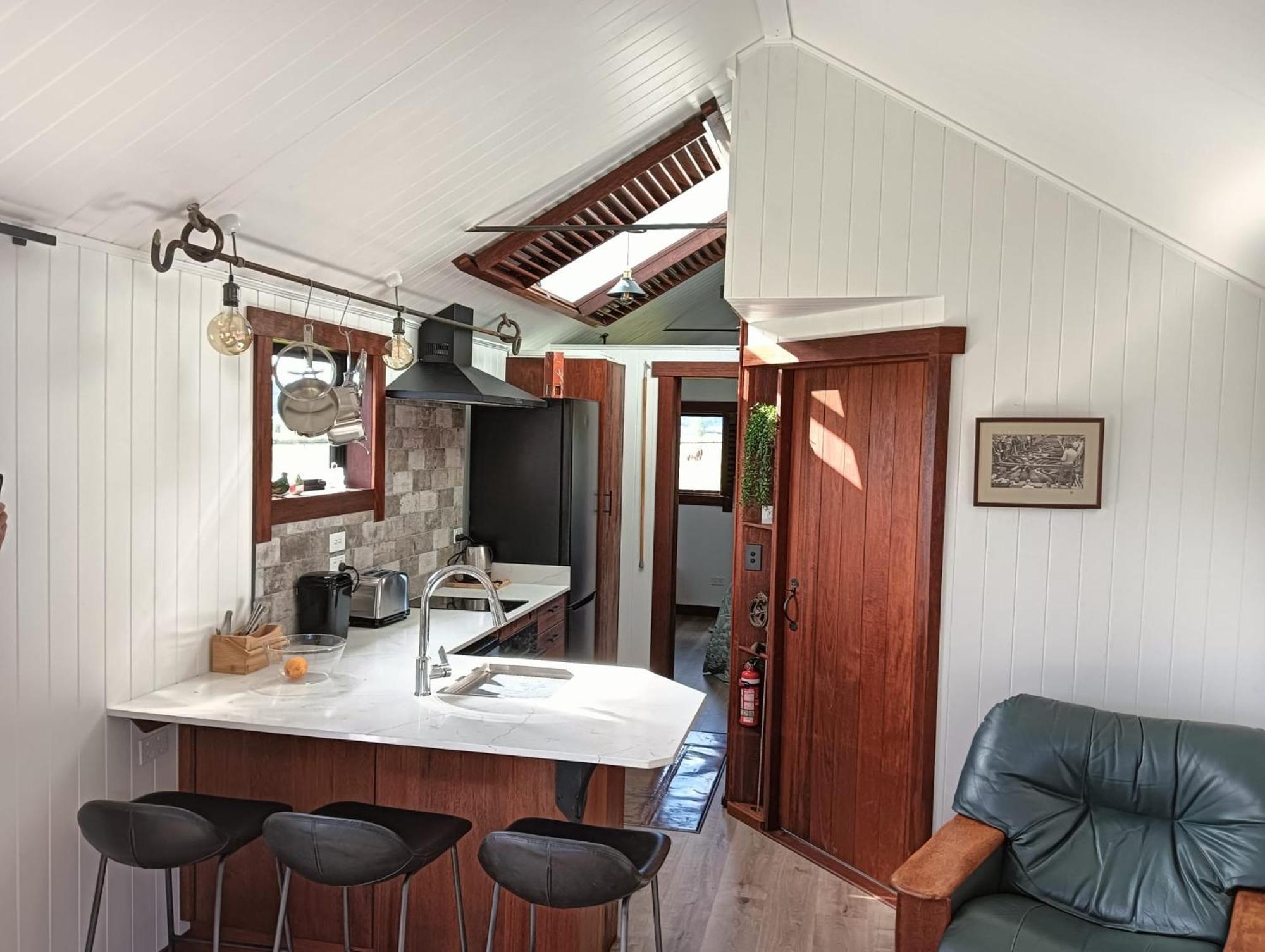 The Hut 56 Villa Whitianga Bagian luar foto